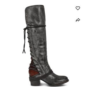 Freebird by Steven, Coal in black, size 8, great condition!